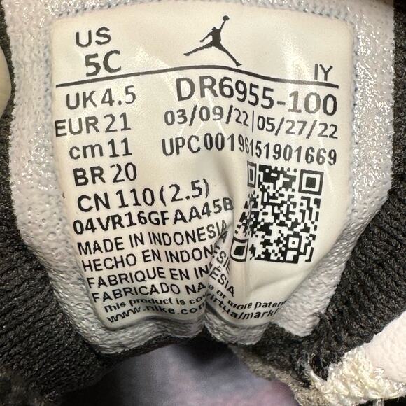 Nike Air Jordan Retro Toddler Infant Floral DR6955-100 Size 5C 1 Year - Picture 8 of 10